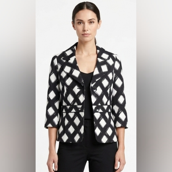 East 5th Jackets & Blazers - East 5th BLACK & WHITE Brushstroke Diamond 3/4 Blazer